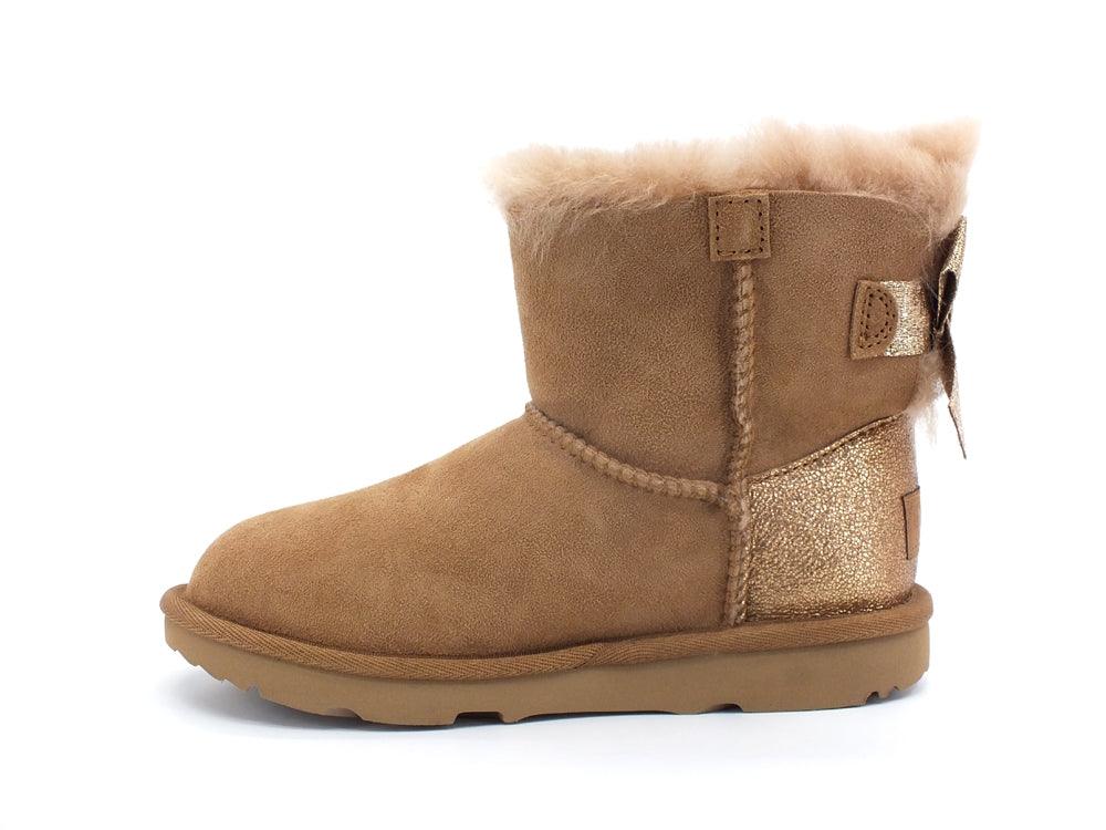 Ugg bassi hot sale con fiocco