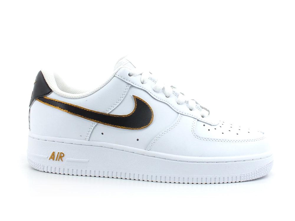 Scopri CUSTOM Nike Air Force Sneaker AF1 Gold Black CW2288-111