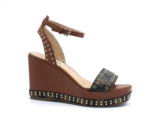 GUESS Sandalo Zeppa Loghi Borchie Cognac FL6N2OFAL04 - Sandrini Calzature e Abbigliamento