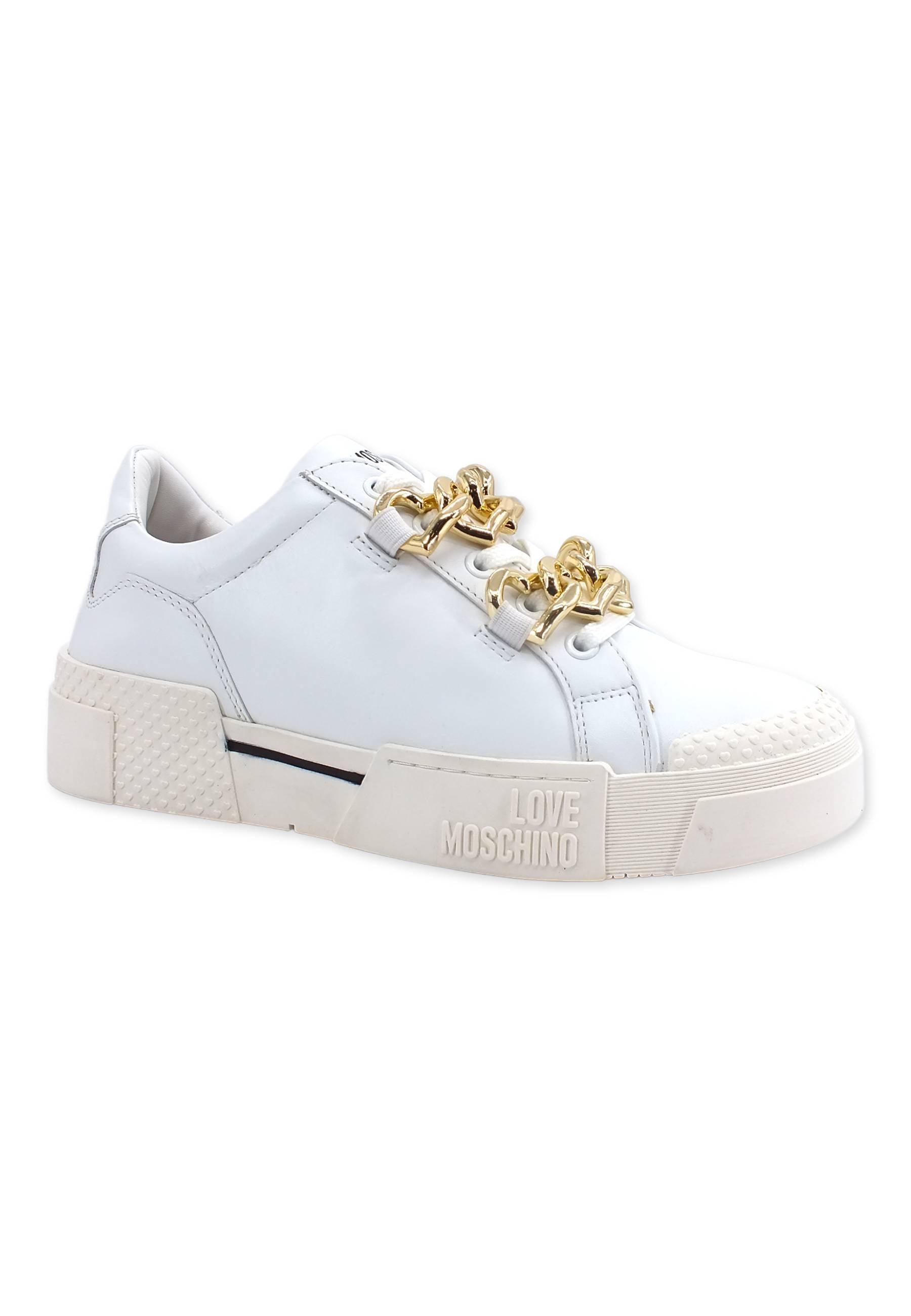 Scopri LOVE MOSCHINO Sneaker Catene Gold Donna Bianco
