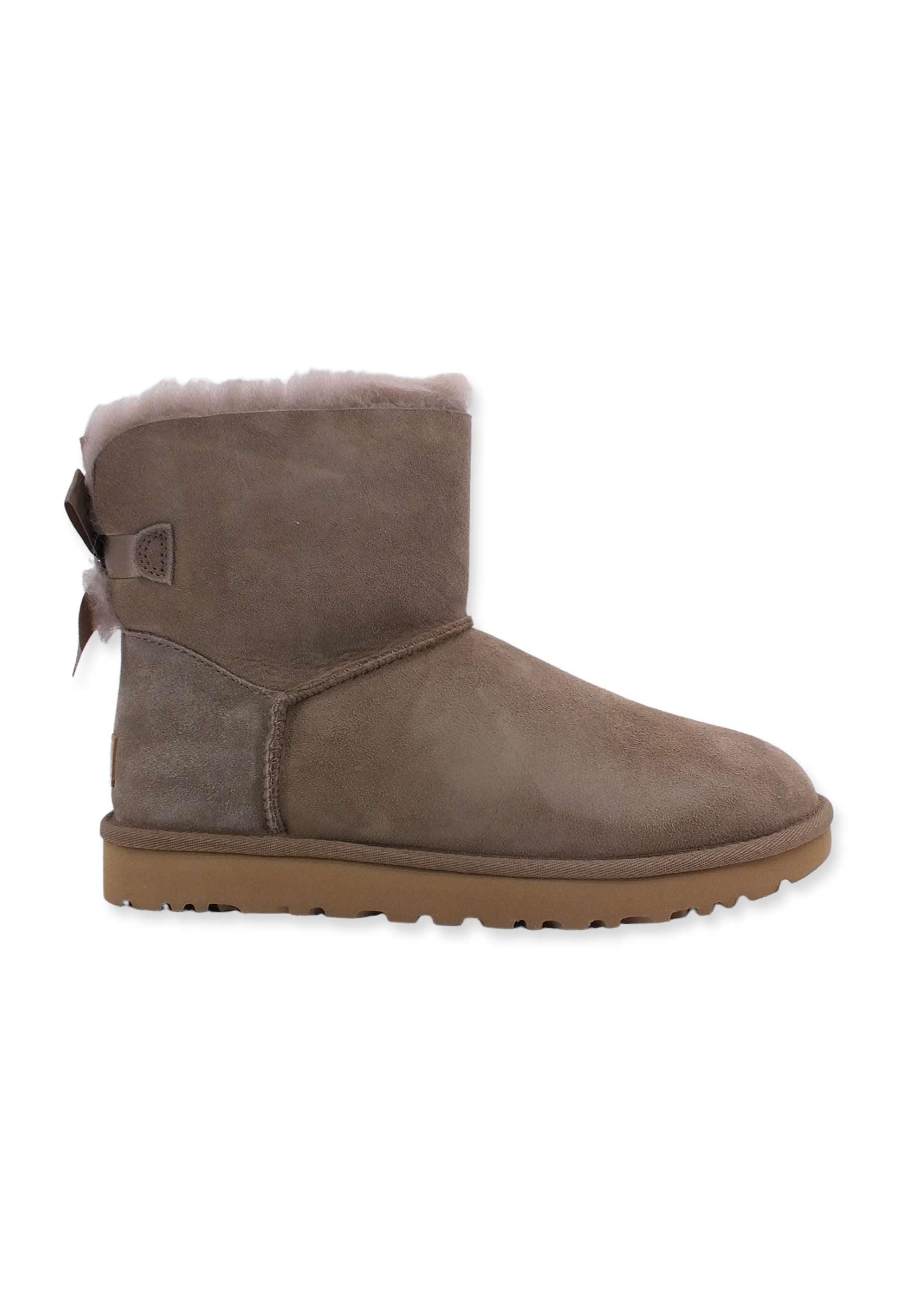 UGG Mini Bailey Bow II Stivaletto Pelo Donna Marrone Caribou W1016501 - Sandrini Calzature e Abbigliamento
