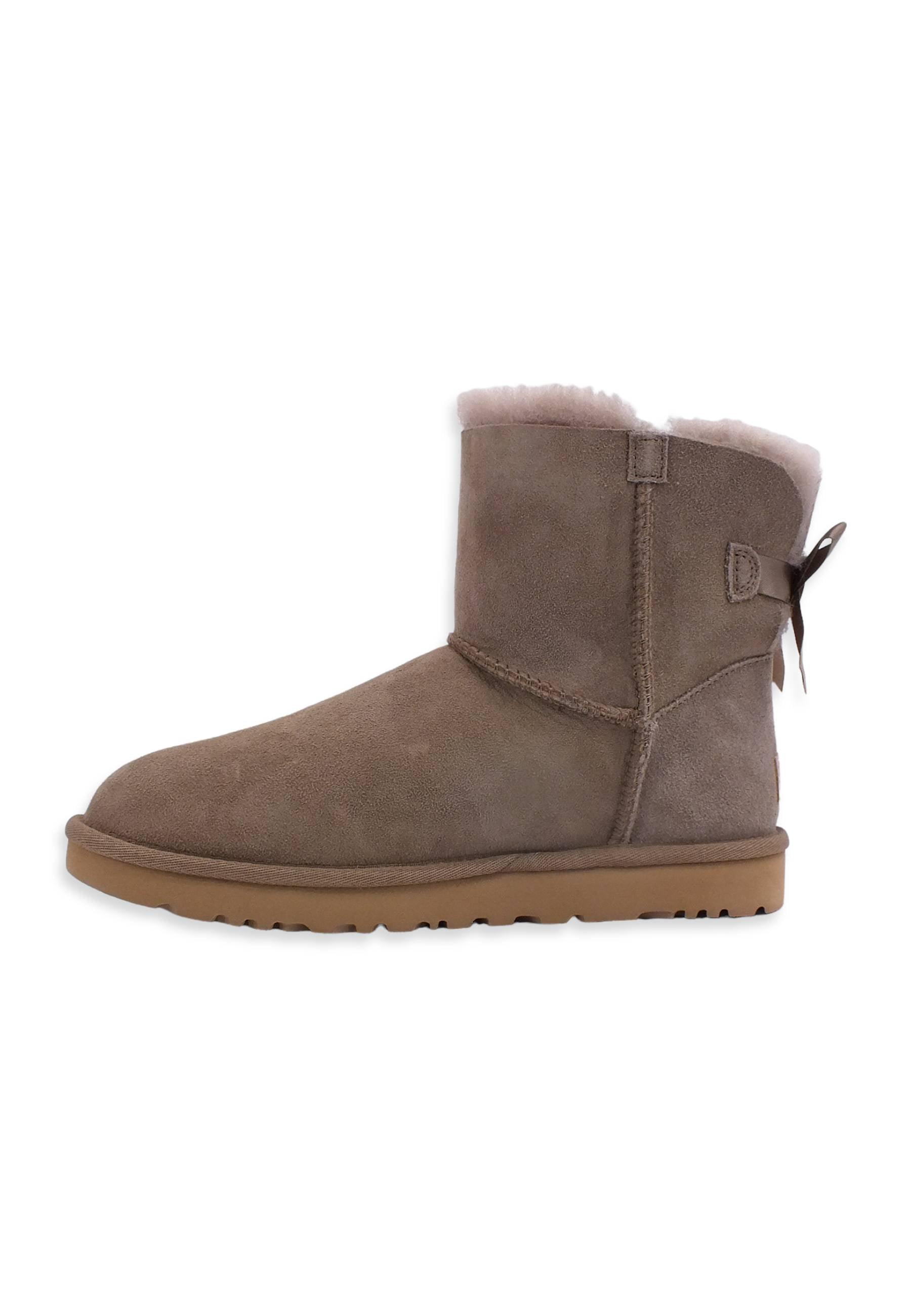 UGG Mini Bailey Bow II Stivaletto Pelo Donna Marrone Caribou W1016501 - Sandrini Calzature e Abbigliamento