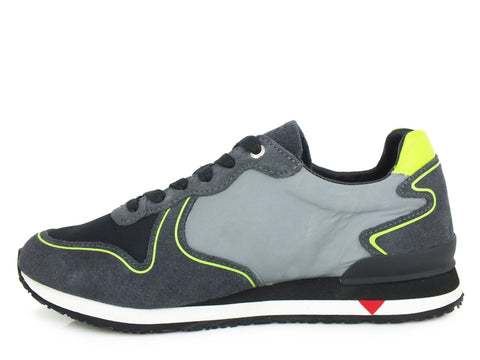 GUESS Sneakers L Grey FM7NGLSUE12