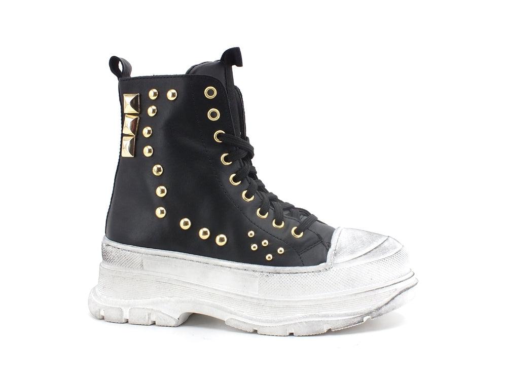 DIVINE FOLLIE Anfibio Combact Borchie Nero DF2100B - Sandrini Calzature e Abbigliamento