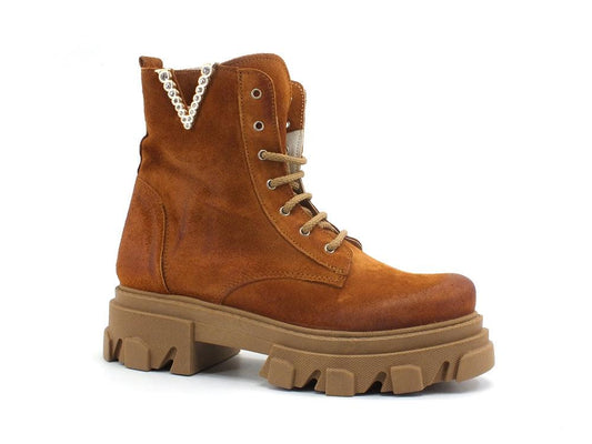 DIVINE FOLLIE Anfibio Lacci Carrarmato Cuoio DFP03 - Sandrini Calzature e Abbigliamento