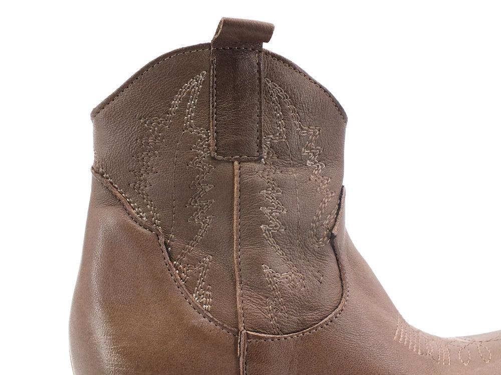 DIVINE FOLLIE Texano Bufalo Ricamo Taupe Beige TEX-RIC - Sandrini Calzature e Abbigliamento
