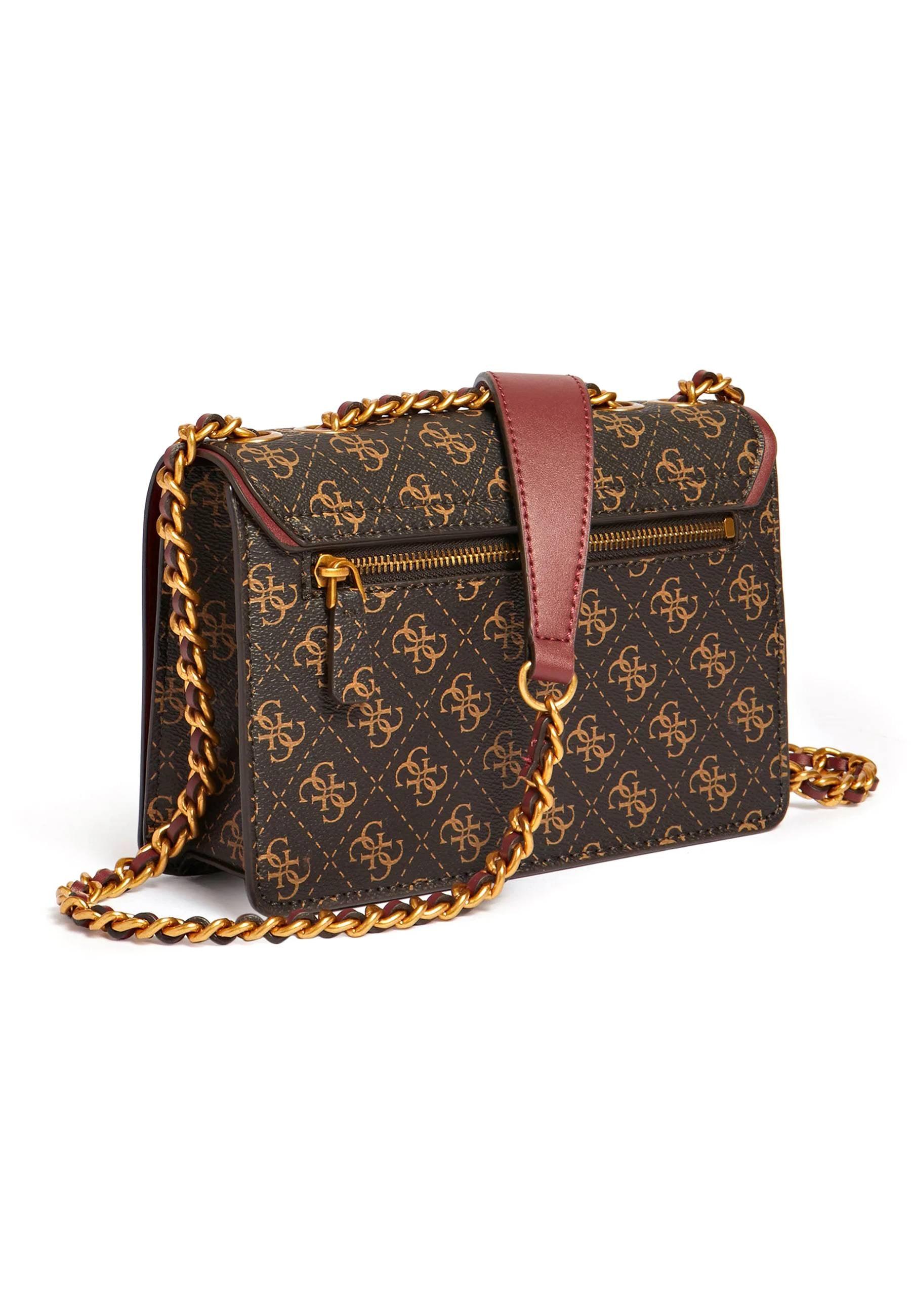GUESS Izzy Borsa Tracolla Crossbody Brown Logo Merlot QB865421 - Sandrini Calzature e Abbigliamento