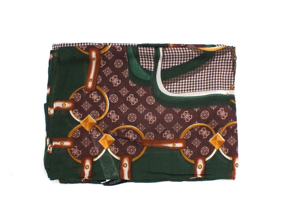GUESS Kefiah Sciarpa Printed Loghi Green AW8676MOD03 - Sandrini Calzature e Abbigliamento