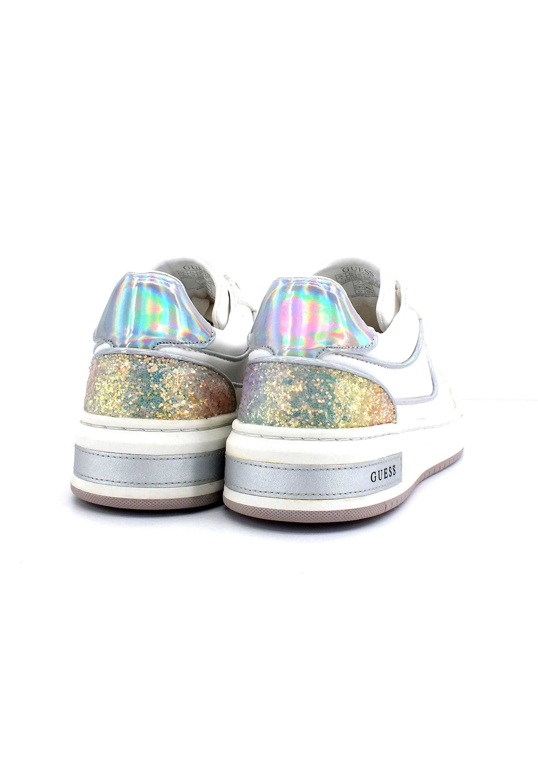 GUESS Sneaker Basket Ox Donna Glitter White FL5TKYSMA12 - Sandrini Calzature e Abbigliamento