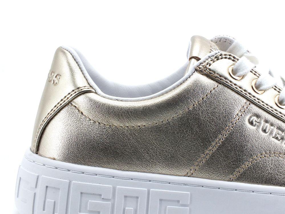 GUESS Sneaker Laminata Logo Platino FL5INTLEM12 - Sandrini Calzature e Abbigliamento