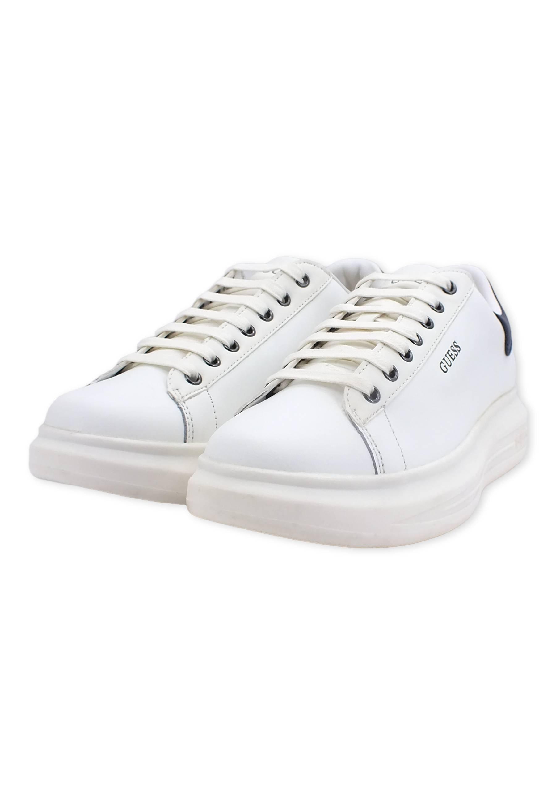 GUESS Sneaker Uomo White Blue FM7RNOLEA12 - Sandrini Calzature e Abbigliamento