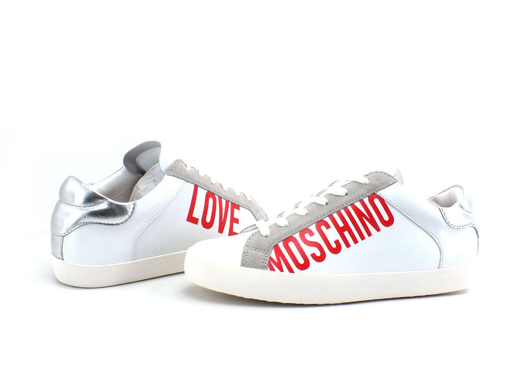 Scopri LOVE MOSCHINO Sneaker Logo Bianco Argento JA15532G0EIAC10A