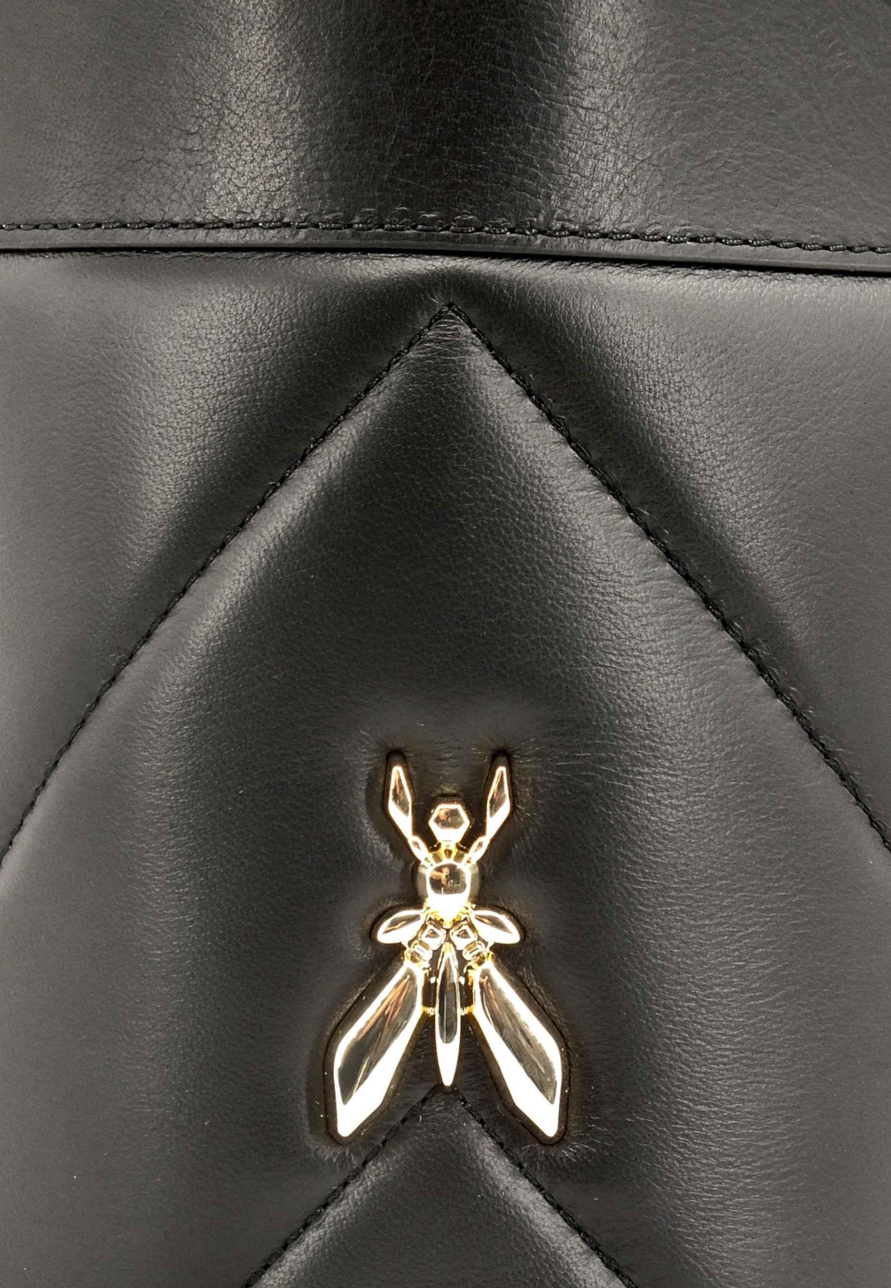 PATRIZIA PEPE Borsa Bucket Logo Nera 8B0079-L006 - Sandrini Calzature e Abbigliamento