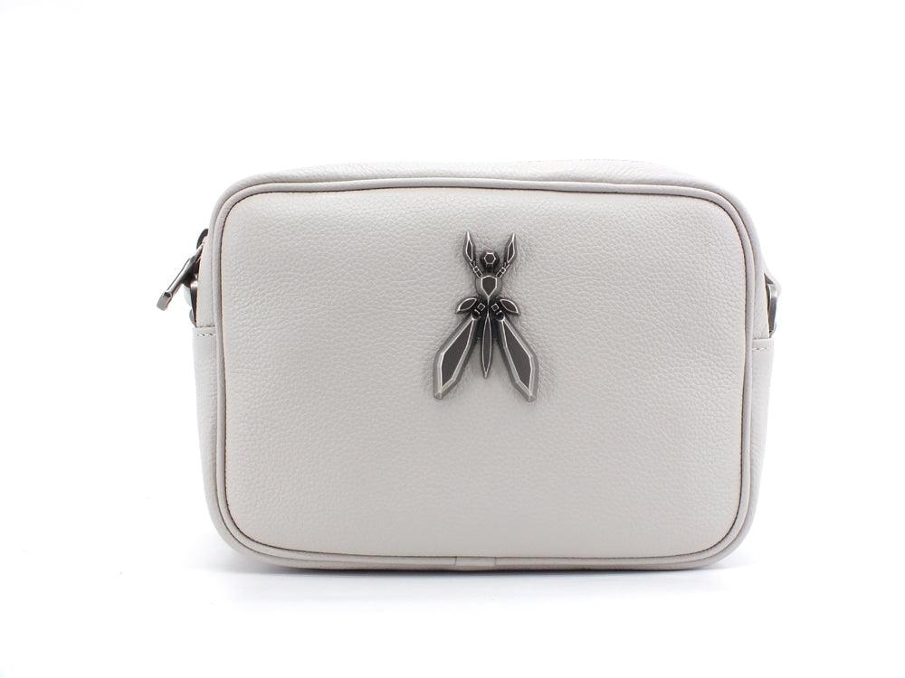 PATRIZIA PEPE Borsa Tracolla Pelle Logo Ice Grey 2VA051-A4U8W - Sandrini Calzature e Abbigliamento