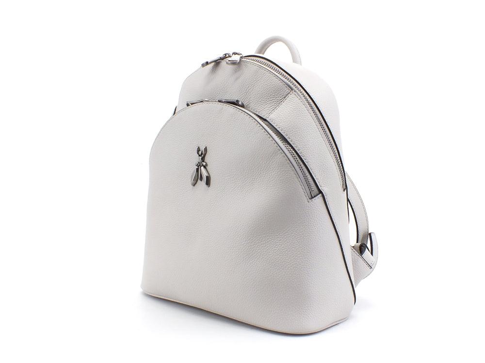 PATRIZIA PEPE Zaino Backpack Pelle Logo Ice Grey 2VA056-A4U8W - Sandrini Calzature e Abbigliamento