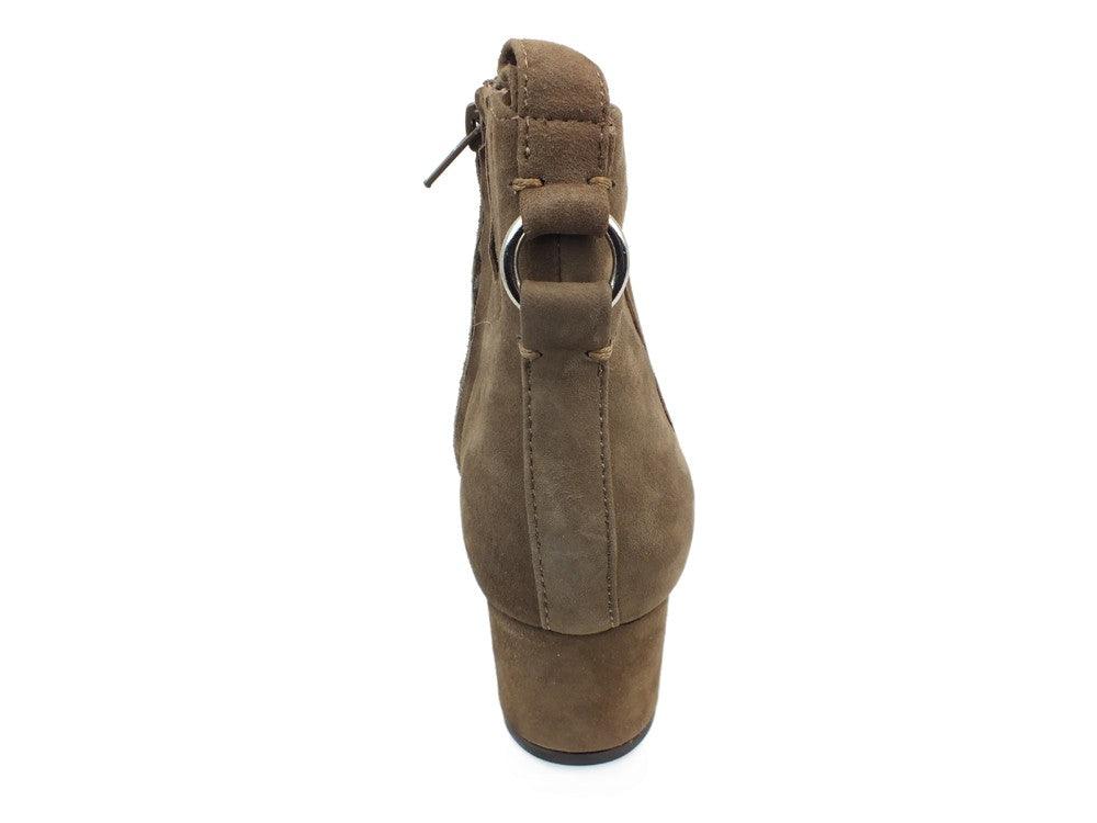 Steve Madden Leyton slip on loafers in taupe suede Steve Madden Leyton slip on loafers in taupe suede