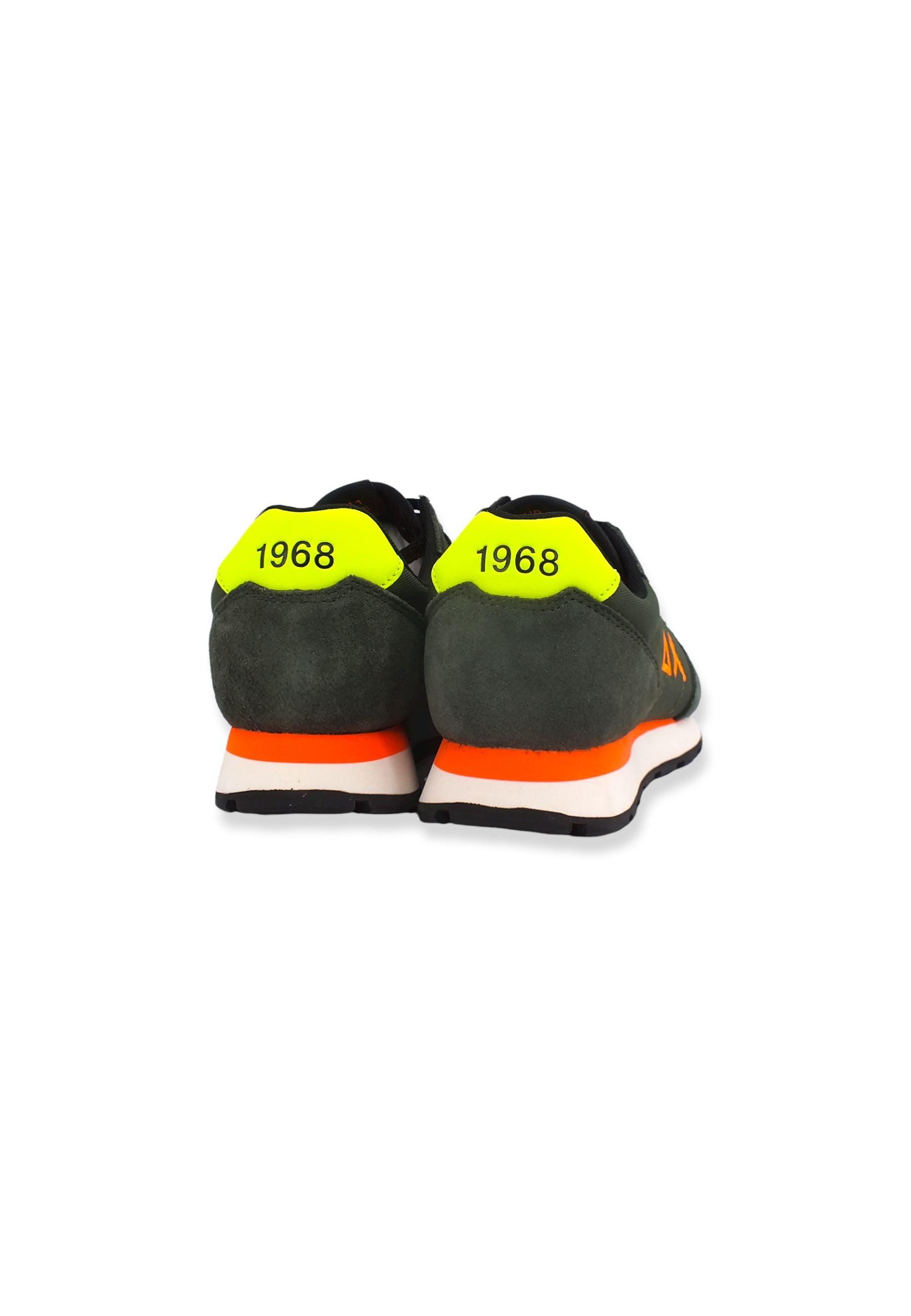 SUN68 Tom Fluo Sneaker Uomo Verde Militare Scuro Z42102 - Sandrini Calzature e Abbigliamento